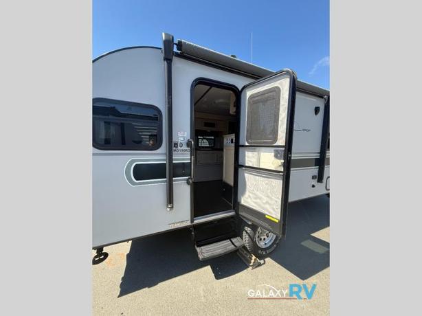 Used 2018 Winnebago Minnie Drop 190RD image 4