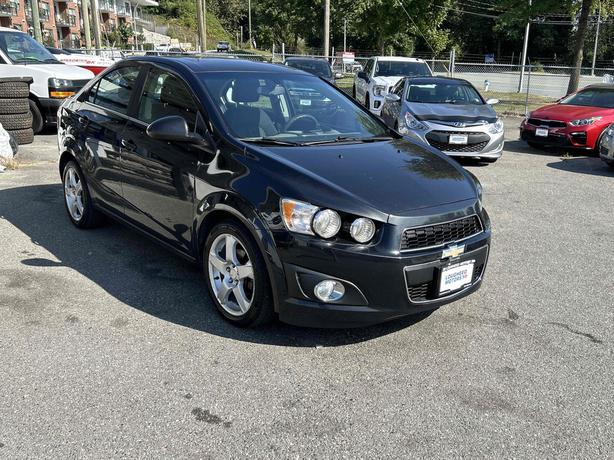 2015 Chevrolet Sonic image 1