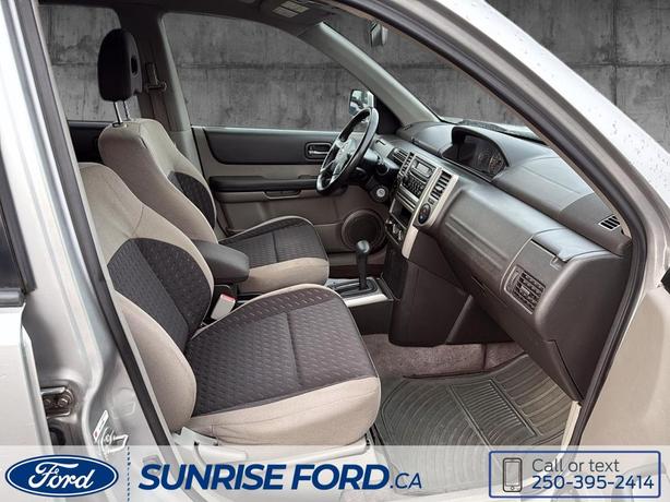 2006 Nissan X-Trail SE - PRACTICAL DESIGN, RESPONSIVE HANDLING, AND FUEL-EFFICIE image 8