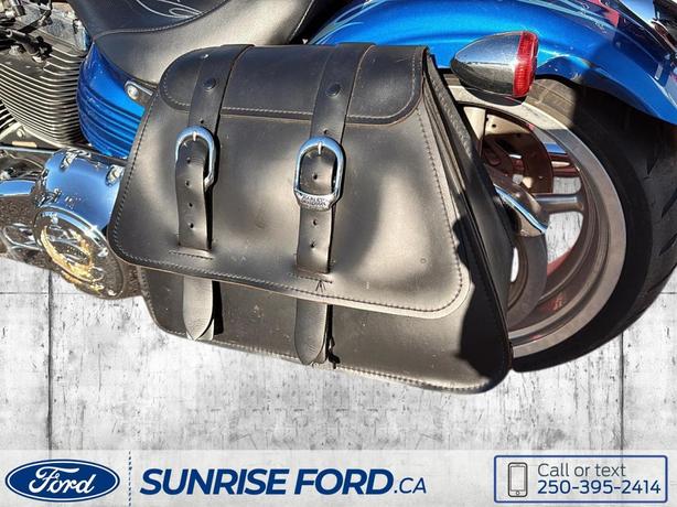 2008 Harley Davidson Rocker C - Softail CLASSIC HARLEY SOUL WITH MODERN STYLE image 2