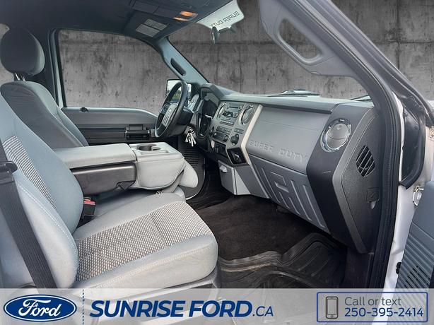2016 Ford Super Duty F-350 SRW XLT - THE 6.2L V8 FLEX-FUEL ENGINE OFFERS IMPRESS image 8