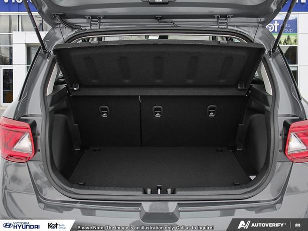 2025 Hyundai Venue Preferred demo image 7