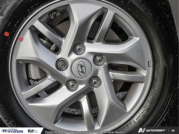 2025 Hyundai Venue Preferred demo image 8