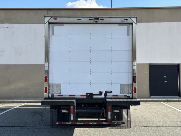 2018 Hino 195 image 7