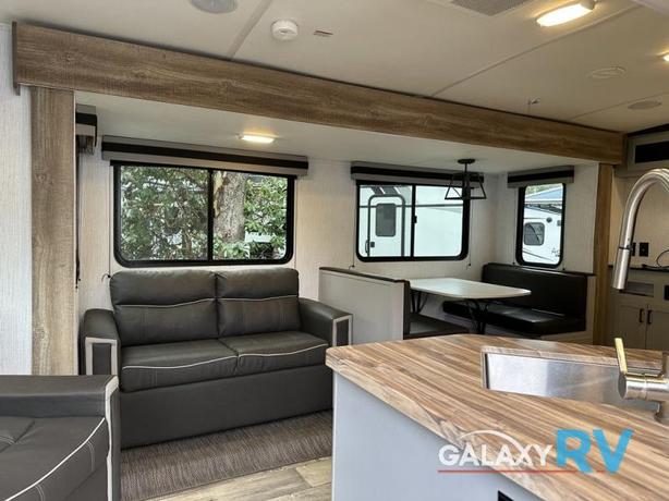 Used 2022 Heartland North Trail 27LRSS image 7