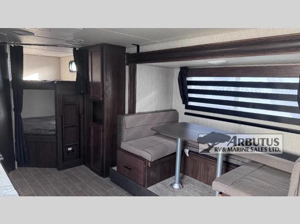 Used 2020 Forest River RV Cherokee Grey Wolf 23DBH image 8