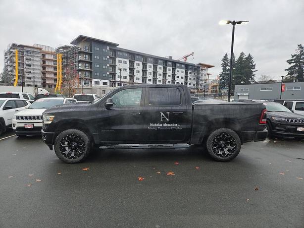 2019 RAM 1500 Sport 4x4 Crew Cab 5'7 Box | Remote Start | Heated Seats! image 3