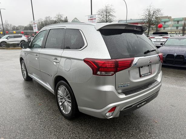 2022 Mitsubishi Outlander PHEV GT - New Brakes, New Tires, Local BC, Sunroof image 4