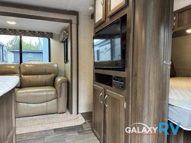 Used 2018 Keystone RV Bullet 272BHSWE image 6