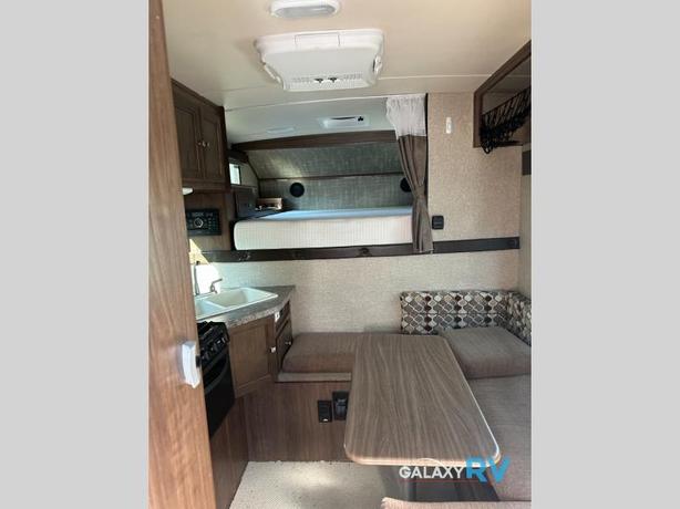 Used 2016 Palomino Real-Lite HS-1806 image 6