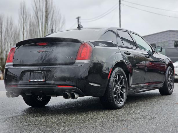 2021 Chrysler 300 S - Parking Sensors, Leather, Heated Seats image 5
