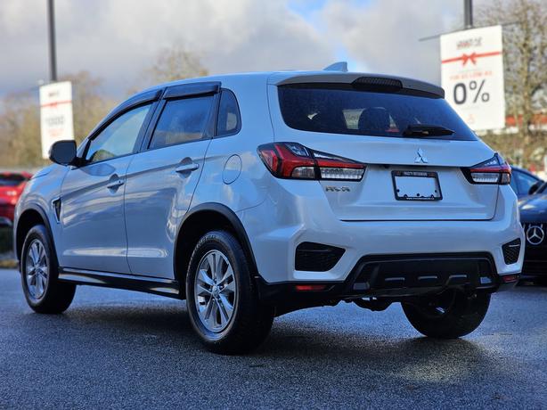 2023 Mitsubishi RVR SE - Apple Carplay, Android Auto, Heated Seats image 7