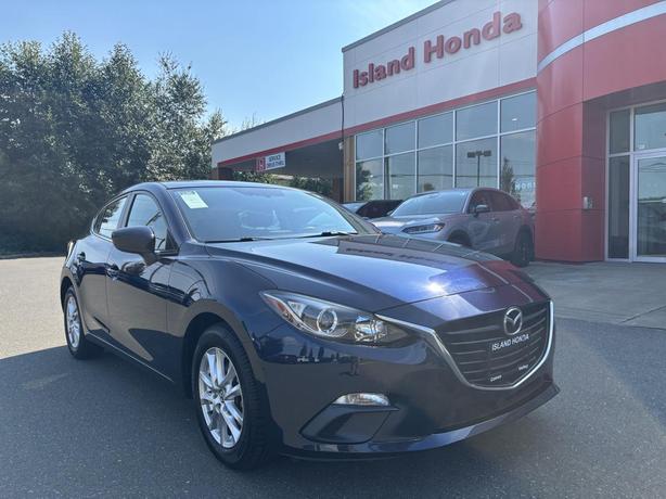 2016 Mazda3 GS image 1