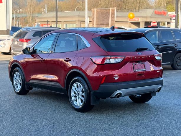 2020 Ford Escape SE - Power Driver's Seat, Heated Seats, BlueTooth image 7