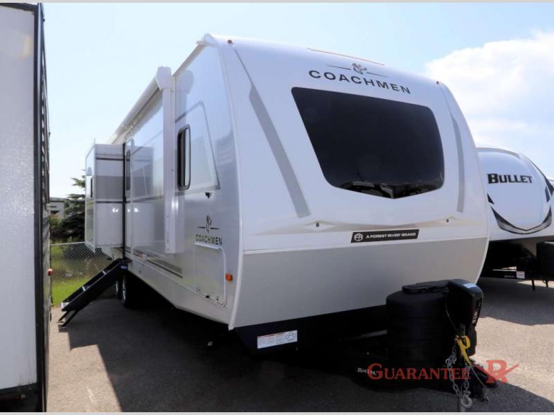 Used 2025 Coachmen RV Freedom Express Ultra Lite 320BHDS display photo