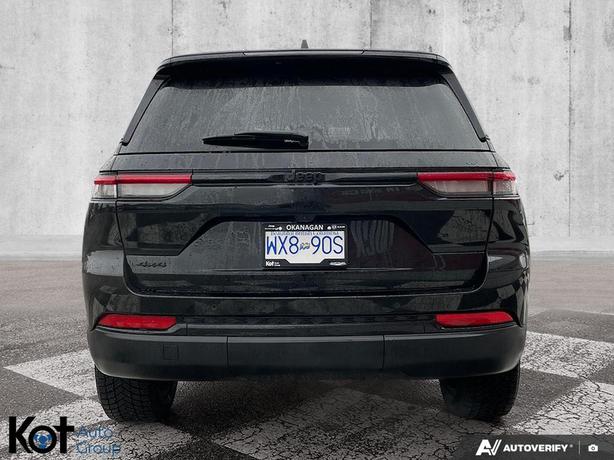 2025 Jeep Grand Cherokee Altitude | DEMO CLEAROUT | FREE WINTER TIRES | Trailer  image 6