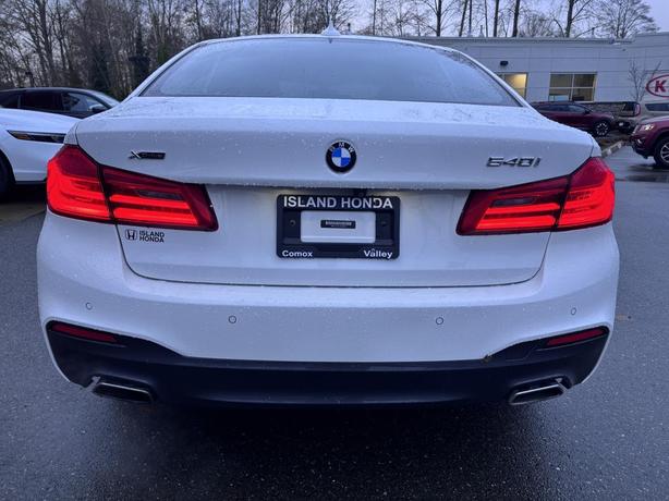 2018 BMW 5 Series 540i Xdrive image 6