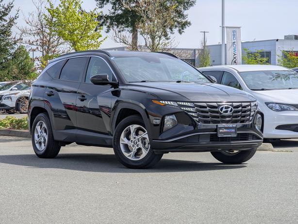 2024 Hyundai Tucson Preferred - AWD, No Accidents, Heated Seats image 4