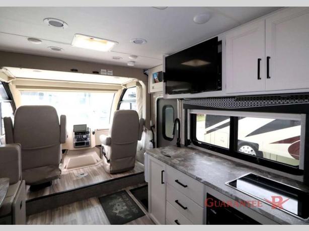 Used 2022 Thor Motor Coach Axis 24.4 image 8
