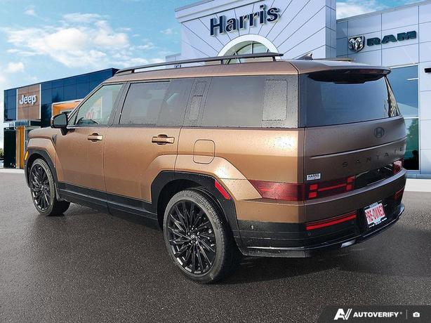 2024 Hyundai Santa Fe Ultimate Calligraphy AWD | One Owner | No Accidents! image 4