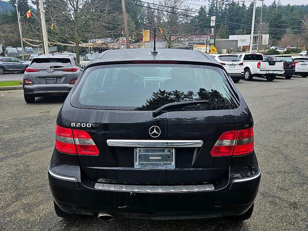 2011 Mercedes-Benz  B 200 image 2