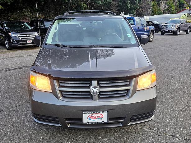 2010 Dodge  Grand Caravan SE image 3