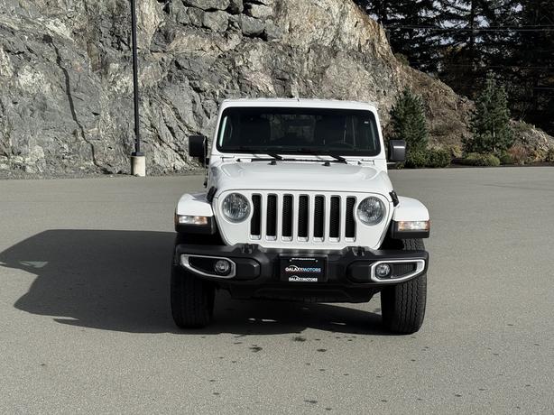 2023 Jeep Wrangler SAHARA 4WD-Dual Zone A/C & Back Up Camera image 3