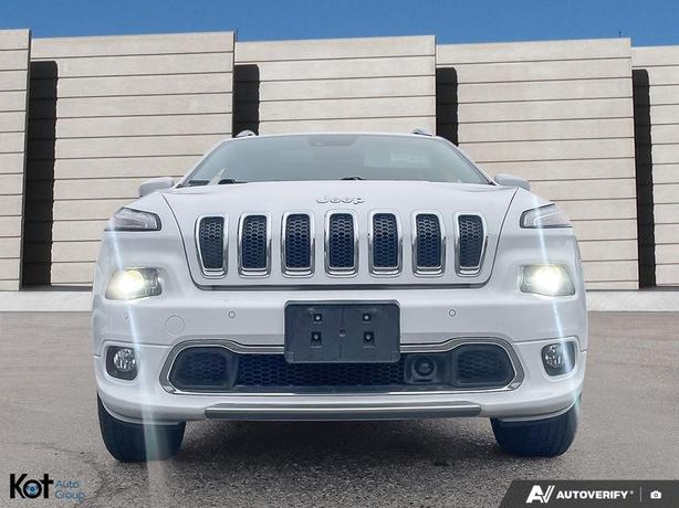 2016 Jeep Cherokee Overland image 2