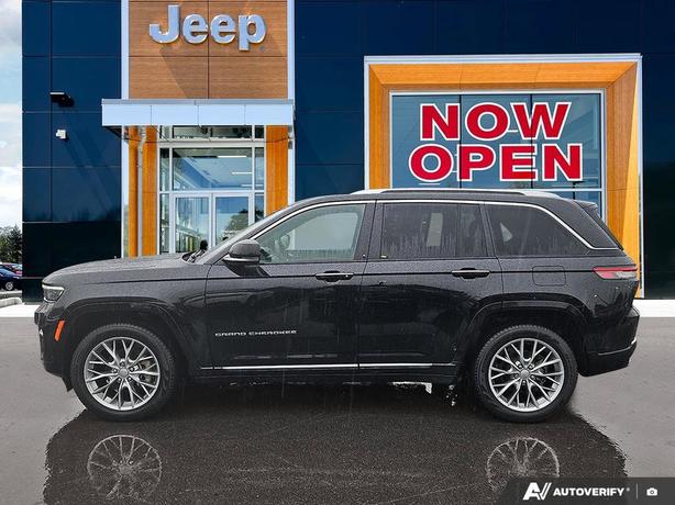 2023 Jeep Grand Cherokee Summit 4x4 | One Owner | No Reported Accidents! image 3