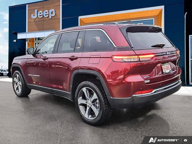 2023 Jeep Grand Cherokee 4xe 4x4 | One Owner | No Reported Accidents! image 4
