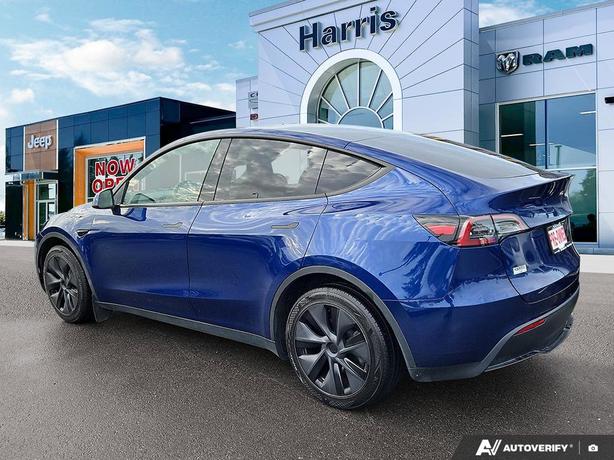 2025 Tesla Model Y Long Range AWD *Ltd Avail* | One Owner | No Reported Accident image 4