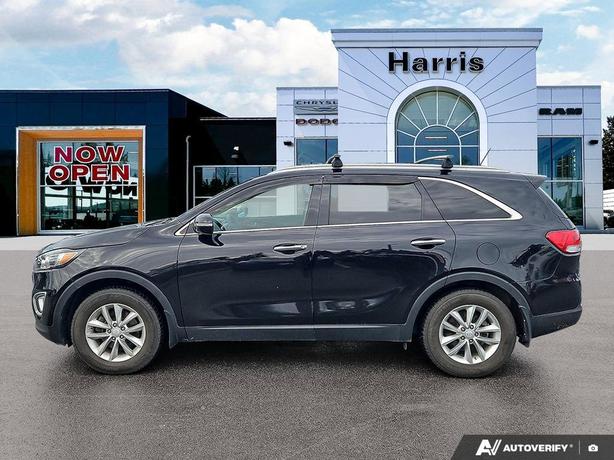 2016 Kia Sorento 2.4L LX | Low KM | Heated Seats! image 3