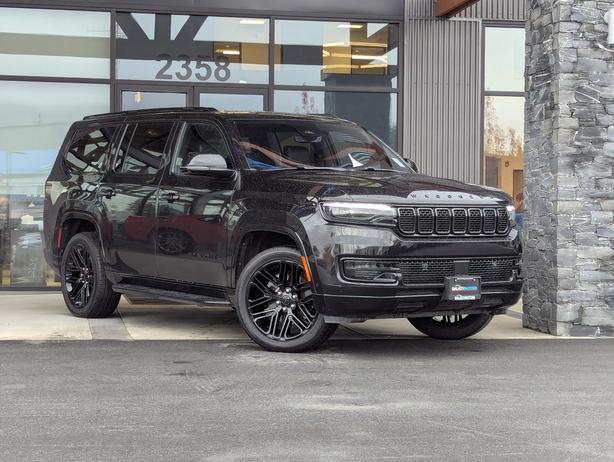 2024 Jeep Wagoneer Series II - BC Only, Leather, Sunroof, 4x4 image 4