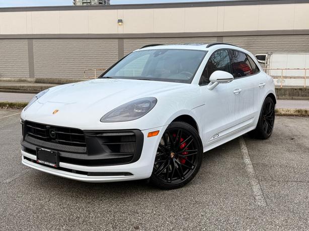 2024 Porsche Macan Premium Plus, Sport Chrono, One Owner, Local B.C image 2