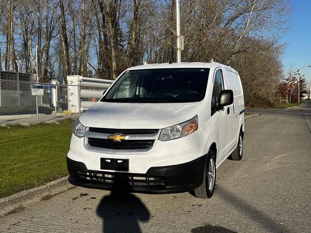 2015 Chevrolet City Express 1LT Cargo Van With Rear Shelving image 4
