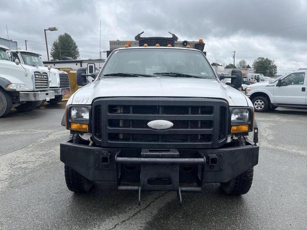 2007 Ford F-450 SD Crew Cab 10 Foot Flat Deck 4WD Diesel image 8