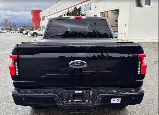 2023 Ford F-150 Lightning XLT 4WD SuperCrew 5.5' Box | Heated Seats! image 3