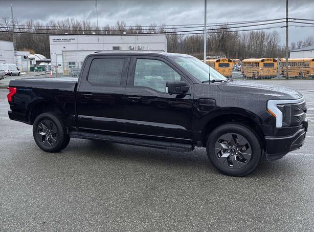 2023 Ford F-150 Lightning XLT 4WD SuperCrew 5.5' Box | Heated Seats! image 5