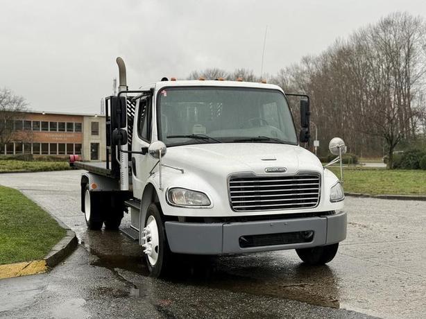 2019 Freightliner M2 106 Hook Truck with 14 Foot Roll-Off Deck image 2