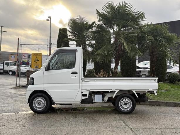 2009 Nissan Clipper 4x4 JDM Kei Truck 660cc Manual Hi/Lo image 6