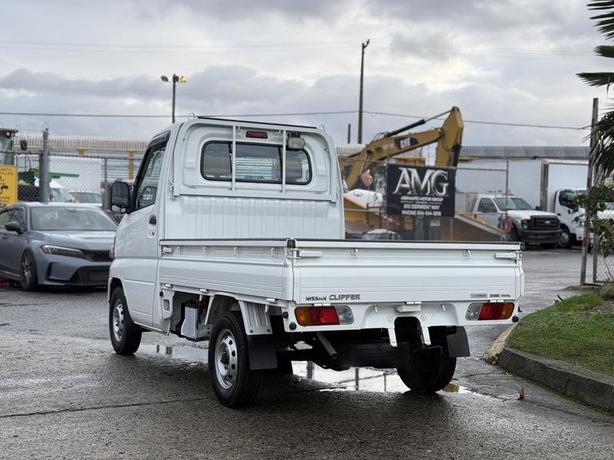 2009 Nissan Clipper 4x4 JDM Kei Truck 660cc Manual Hi/Lo image 8