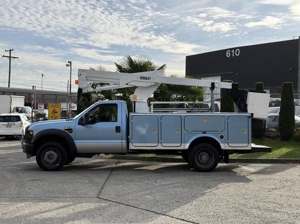 2010 Ford F-550 XL Super Duty 4x4 Versalift Bucket Service Truck image 6