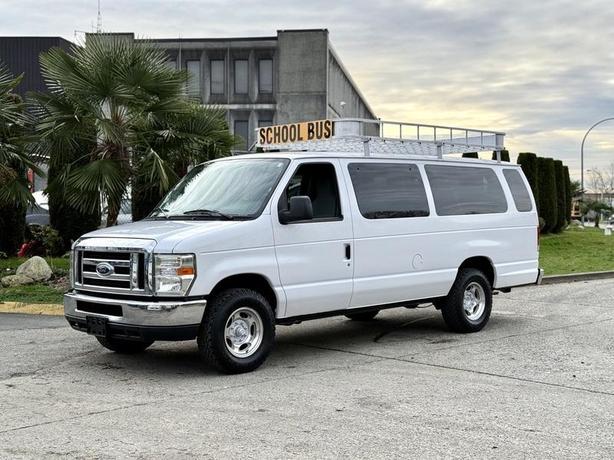 2010 Ford E-350 XLT Super Duty 15-Passenger Van image 5