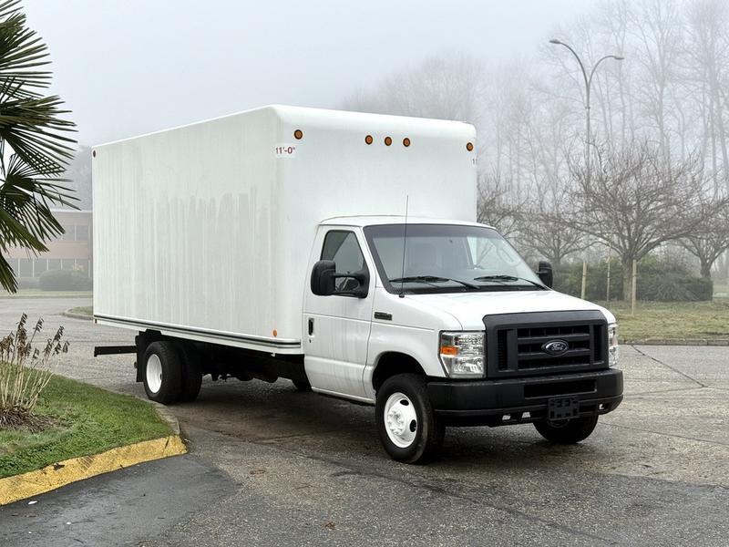 2019 Ford Econoline E-450 Super Duty 16-Foot Cube Van display photo