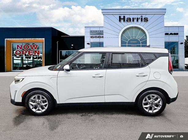 2023 Kia Soul EX | Heated Seats! image 3