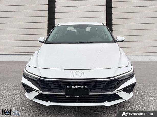 2025 Hyundai Elantra Essential image 2