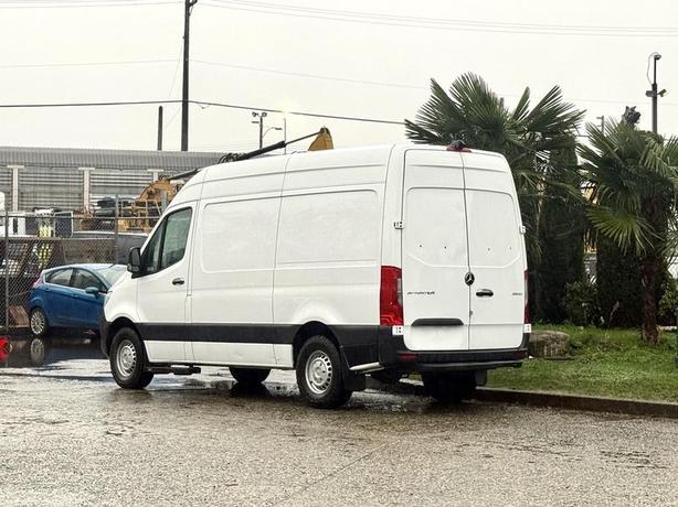 2019 Mercedes-Benz Sprinter 2500 High Roof Cargo Van with Rear Shelving image 7