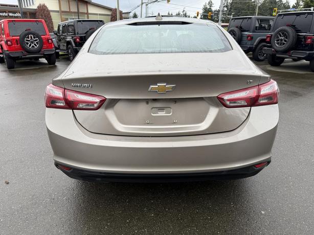 2022 Chevrolet Malibu LT image 4