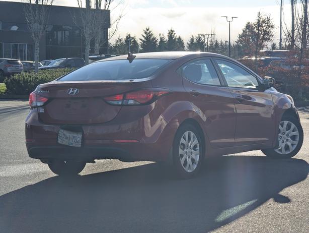2015 Hyundai Elantra image 6