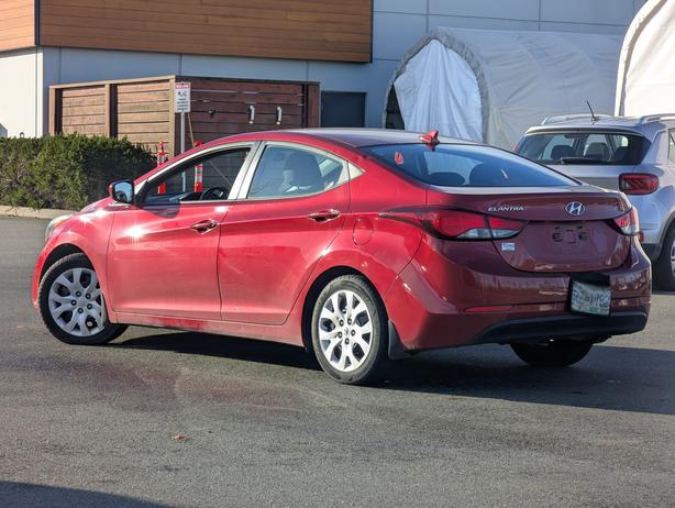 2015 Hyundai Elantra image 8